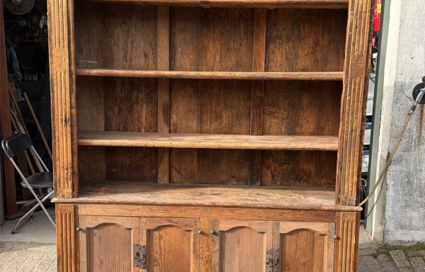 Antieke houten kast – ca. 100 jaar oud – Stoer en authentiek!